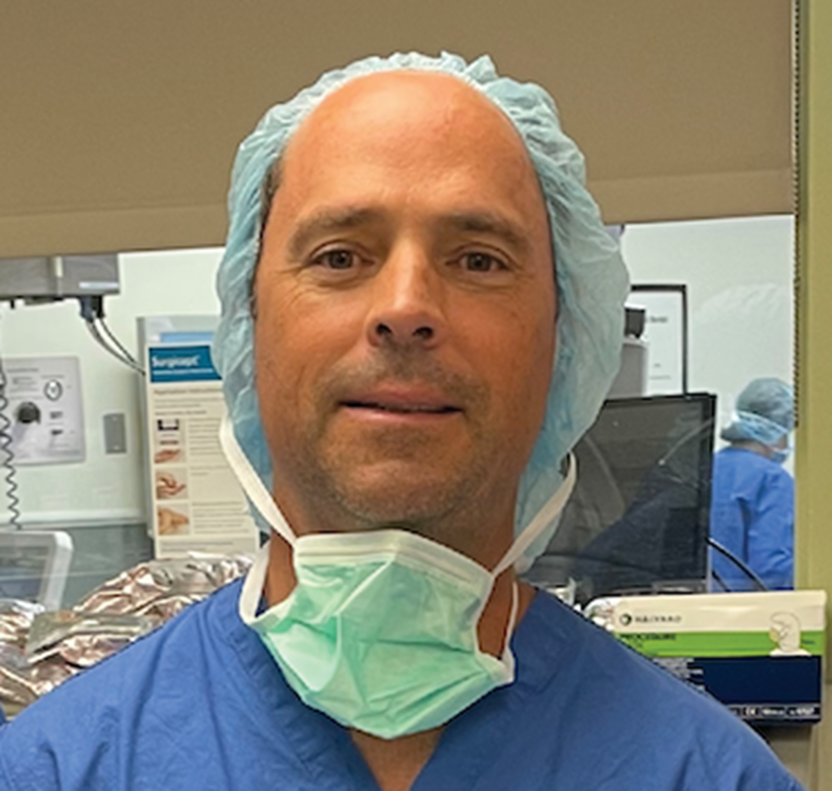 Dr. Bradley Performs First Surgery Using the FX V135™ Implant 