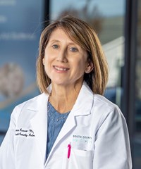 Portrait of Patricia Russo-Magno, MD, Medical Director, Cardiopulmonary Rehabilitation Program